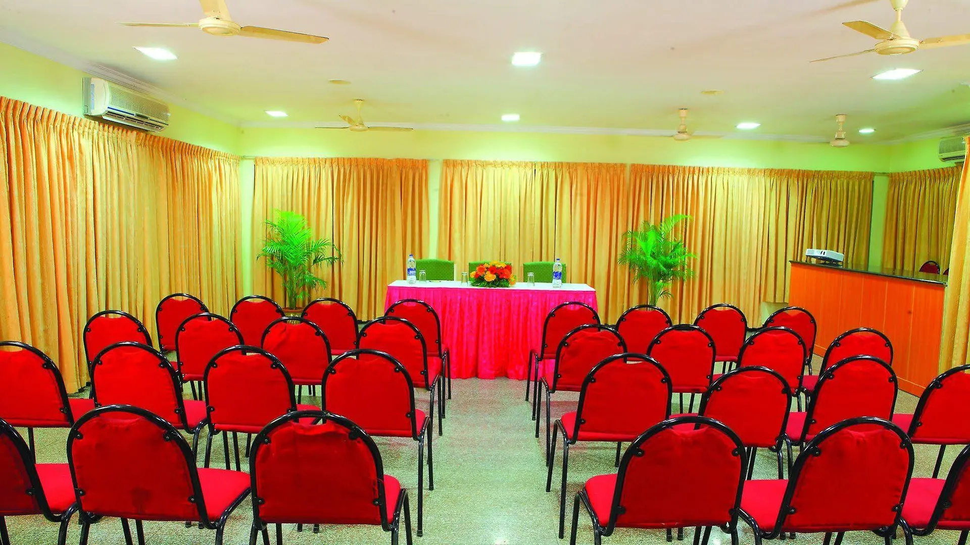 Hotel Excellency Kochi 2*,  India