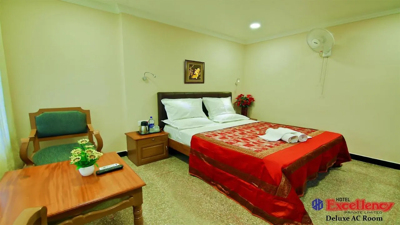Hotel Excellency Kochi 2*,